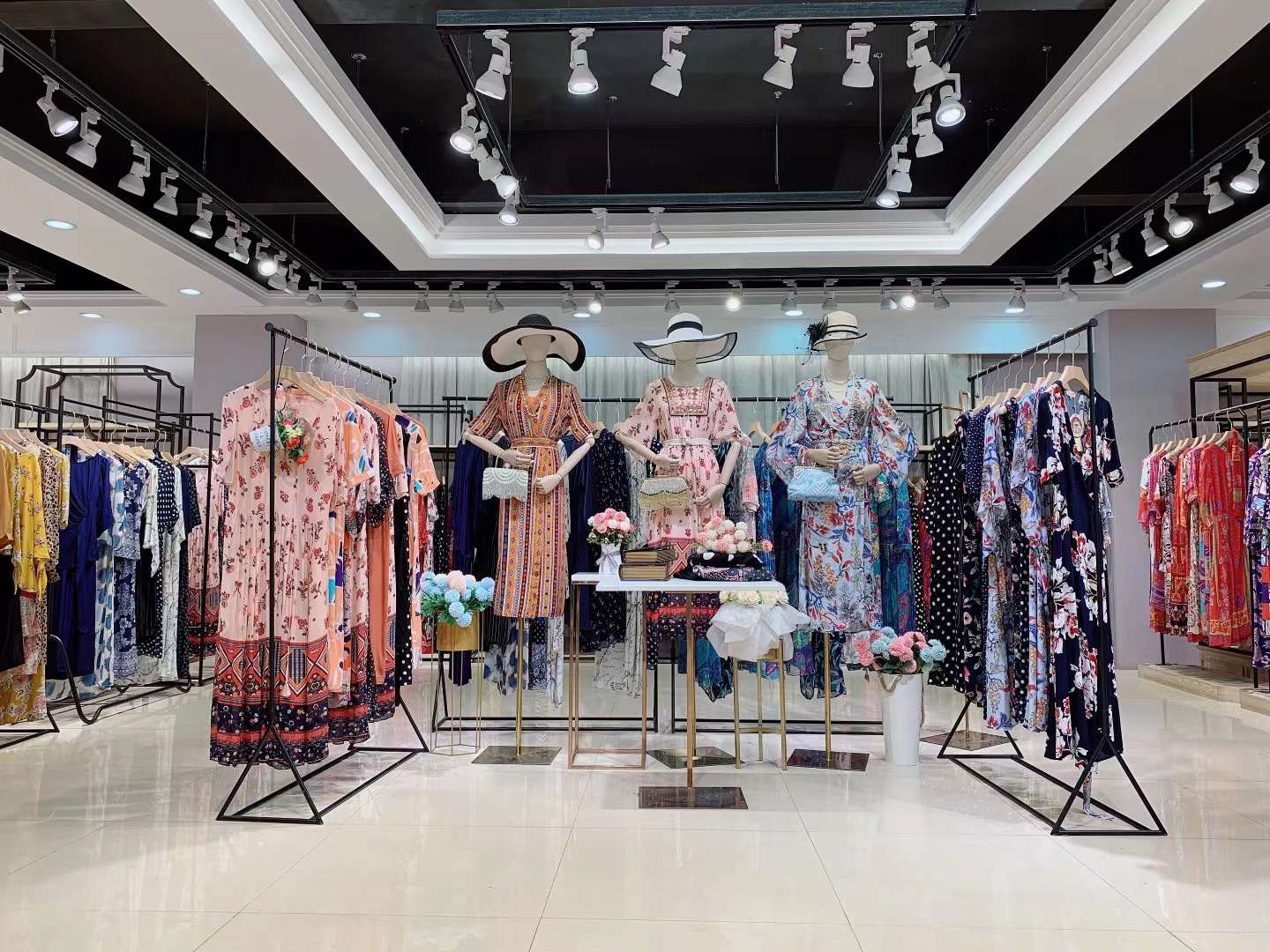 正品下架女裝維珈 2022夏品牌折扣女裝庫存尾貨走份