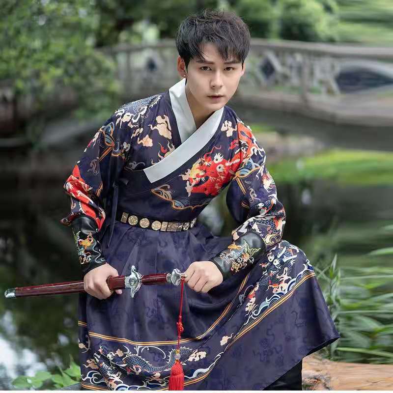 古裝穿越服、學士服、碩式服、博士