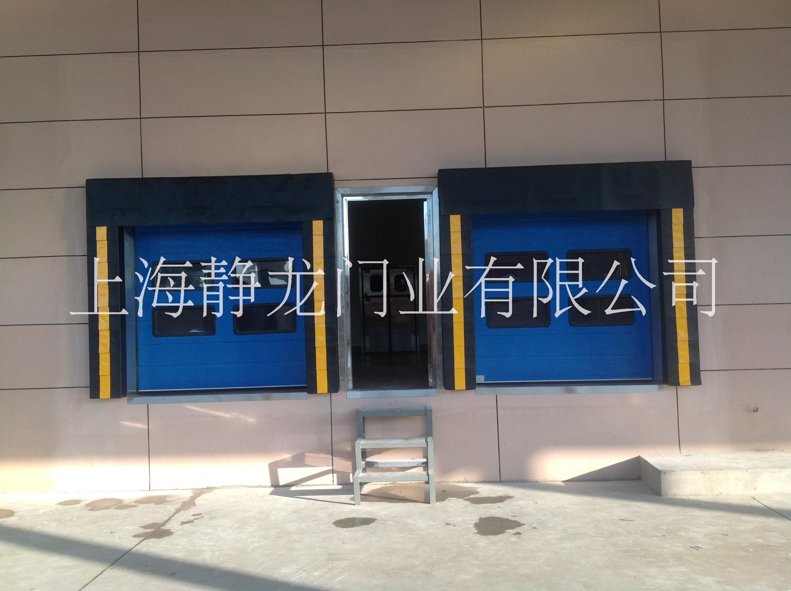 廣東車庫(kù)門安裝廠家_施工報(bào)價(jià)熱線電話【上海靜龍門業(yè)有限公司】