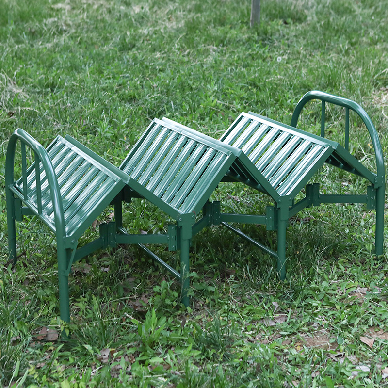 鋼塑六折行軍床戶外野戰(zhàn)便攜吹塑床后勤戰(zhàn)備折疊床簡易午休床六折軍綠