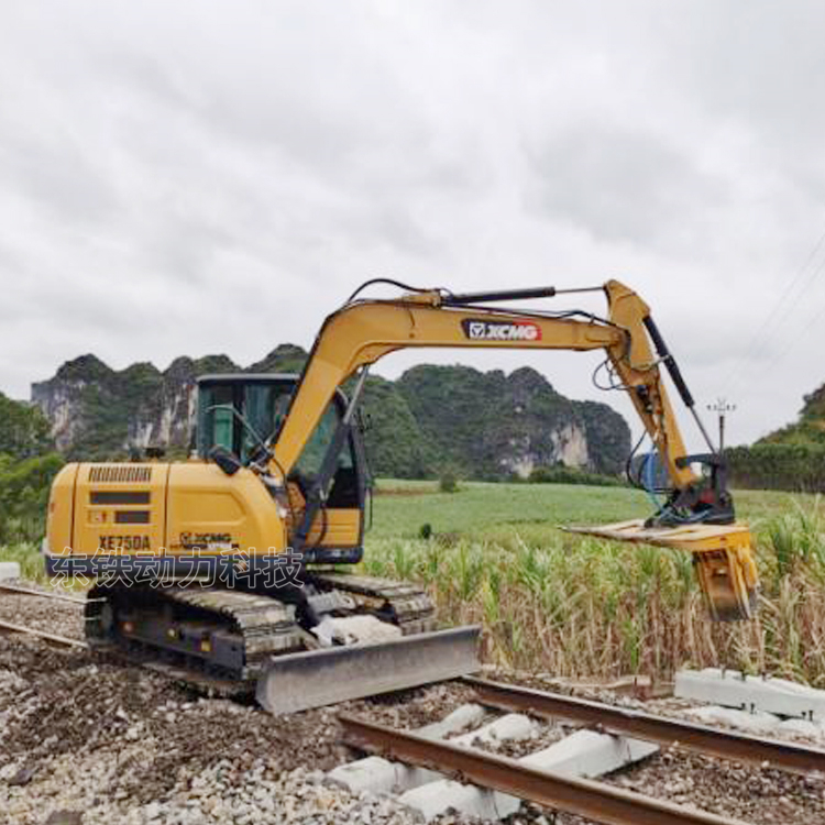 公鐵二用調(diào)車(chē)機(jī)和挖掘機(jī)公鐵兩用鐵路換枕機(jī)的介紹和使用