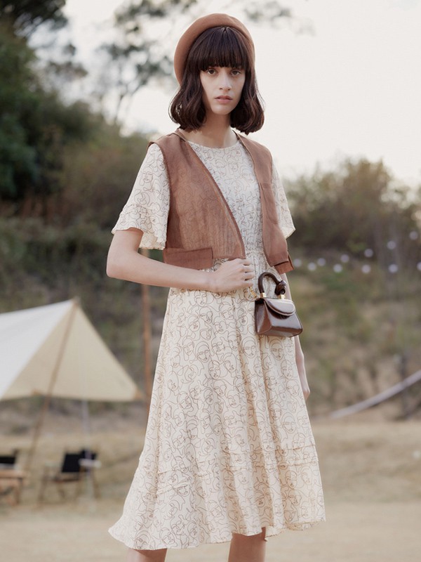 原創(chuàng)休閑服裝詩(shī)萌品牌折扣女裝貨源供應(yīng)鏈 廣州品牌折扣實(shí)體店女裝尾貨低 價(jià)批發(fā)