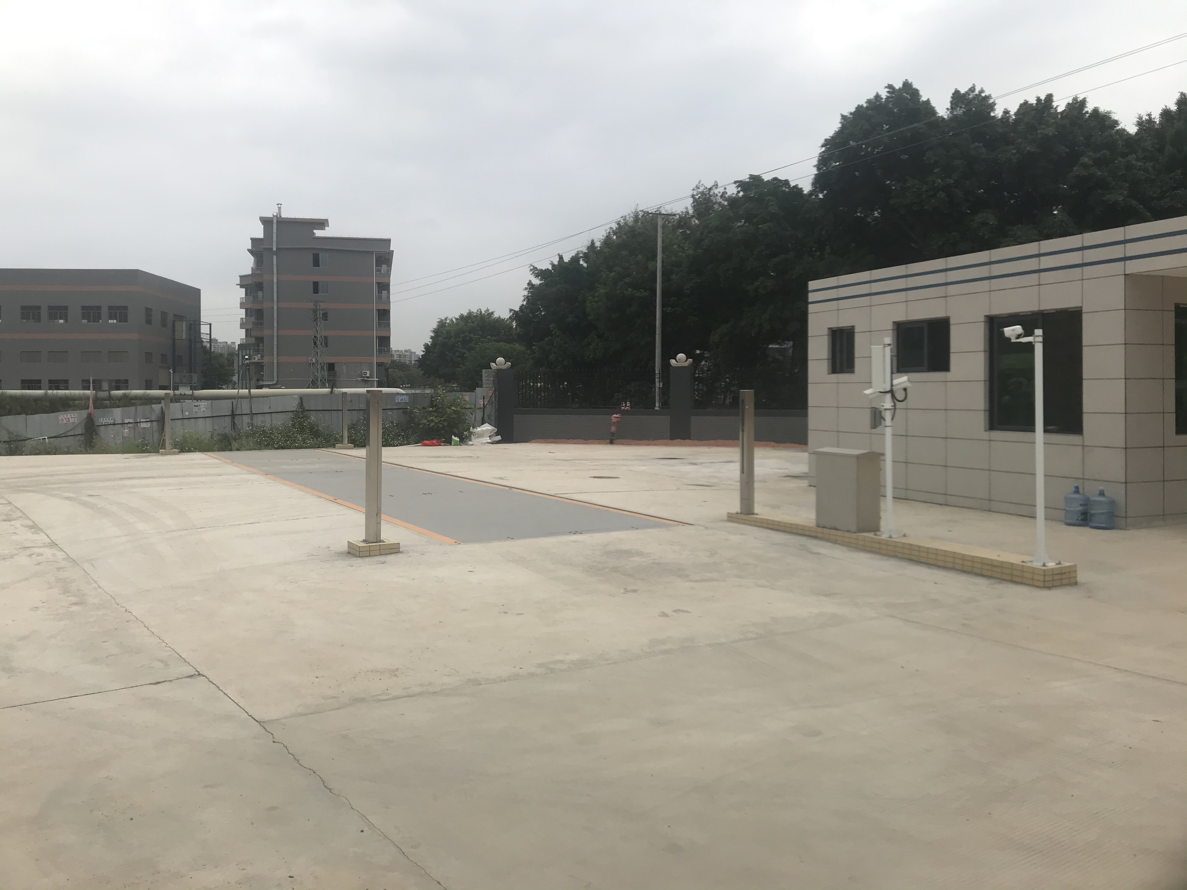 地磅廠家 電子汽車衡 加油站用大噸位地磅 專業(yè)生產(chǎn) 革利地磅
