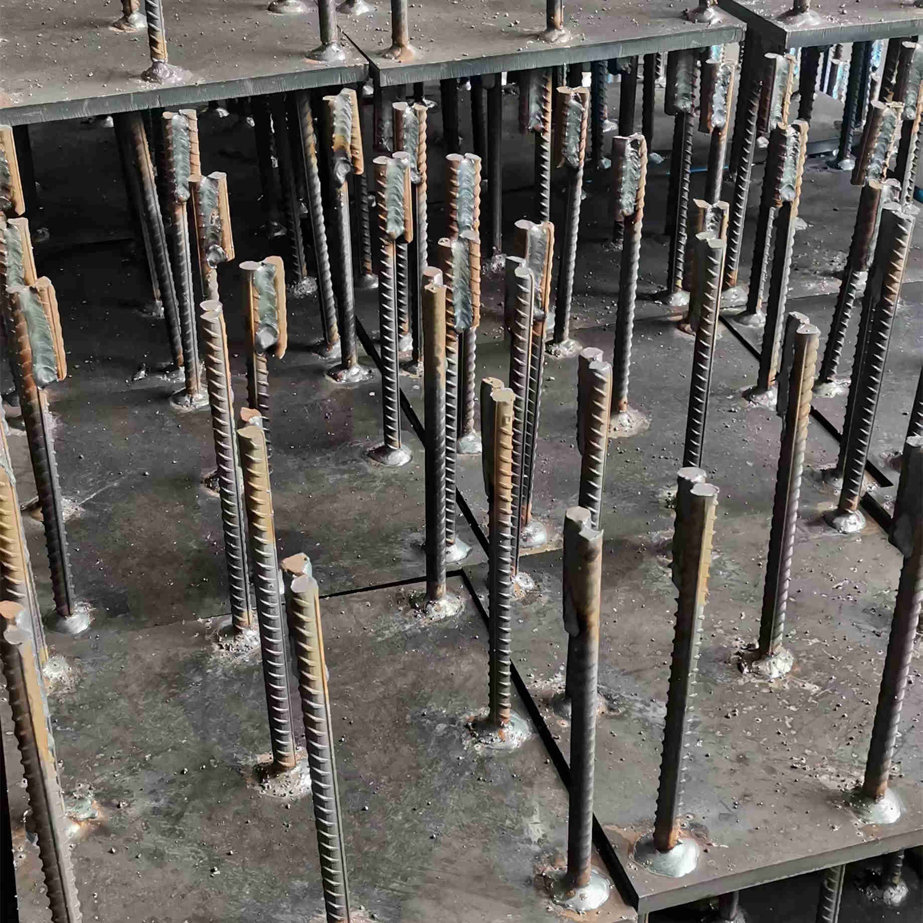 鋼結(jié)構(gòu)建筑配件 焊接鋼板預(yù)埋件 高強(qiáng)度地腳螺栓
