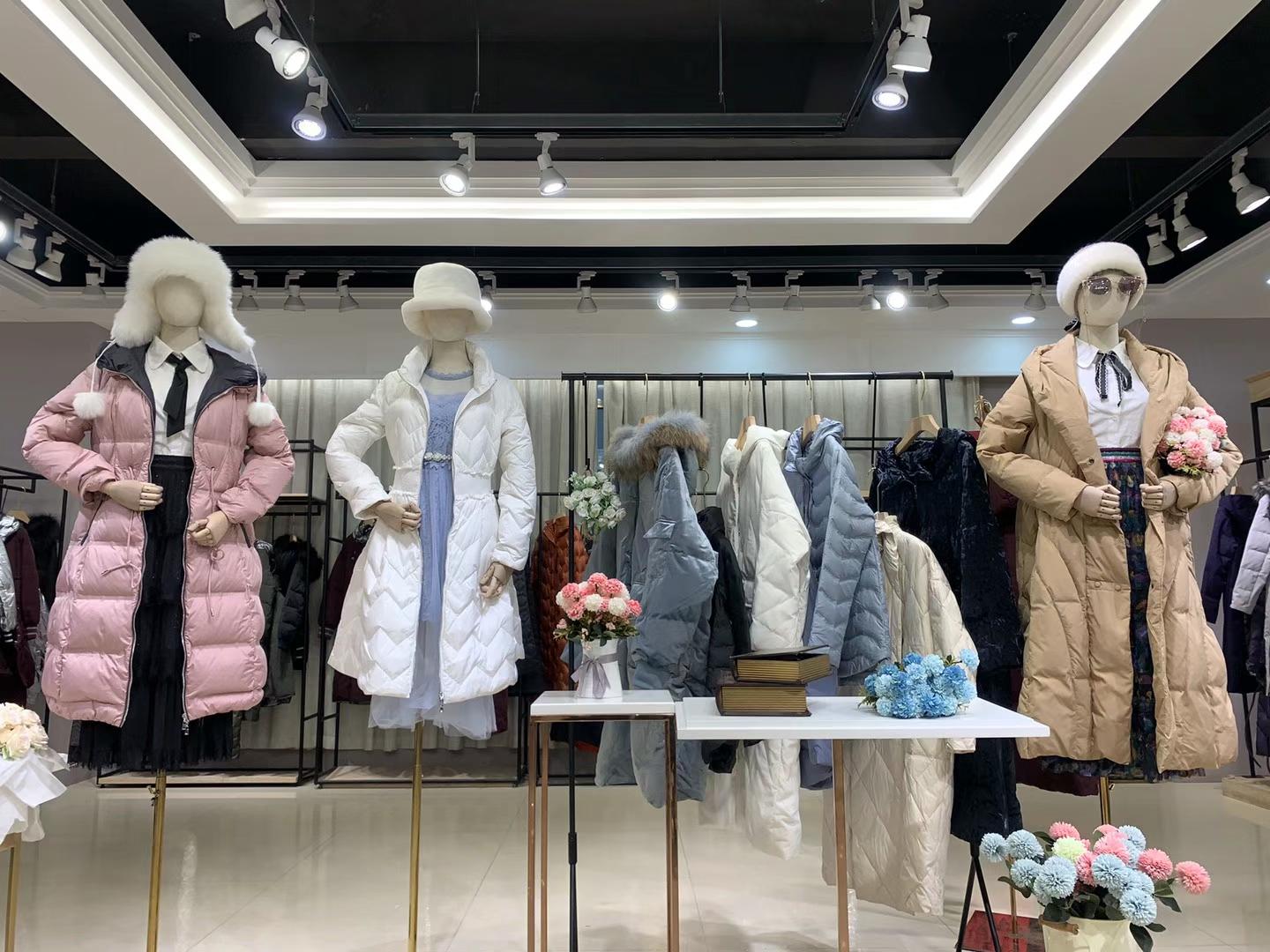 芭登芮芮2022秋冬品牌折扣女裝庫存尾貨打包走份批發(fā)供應鏈