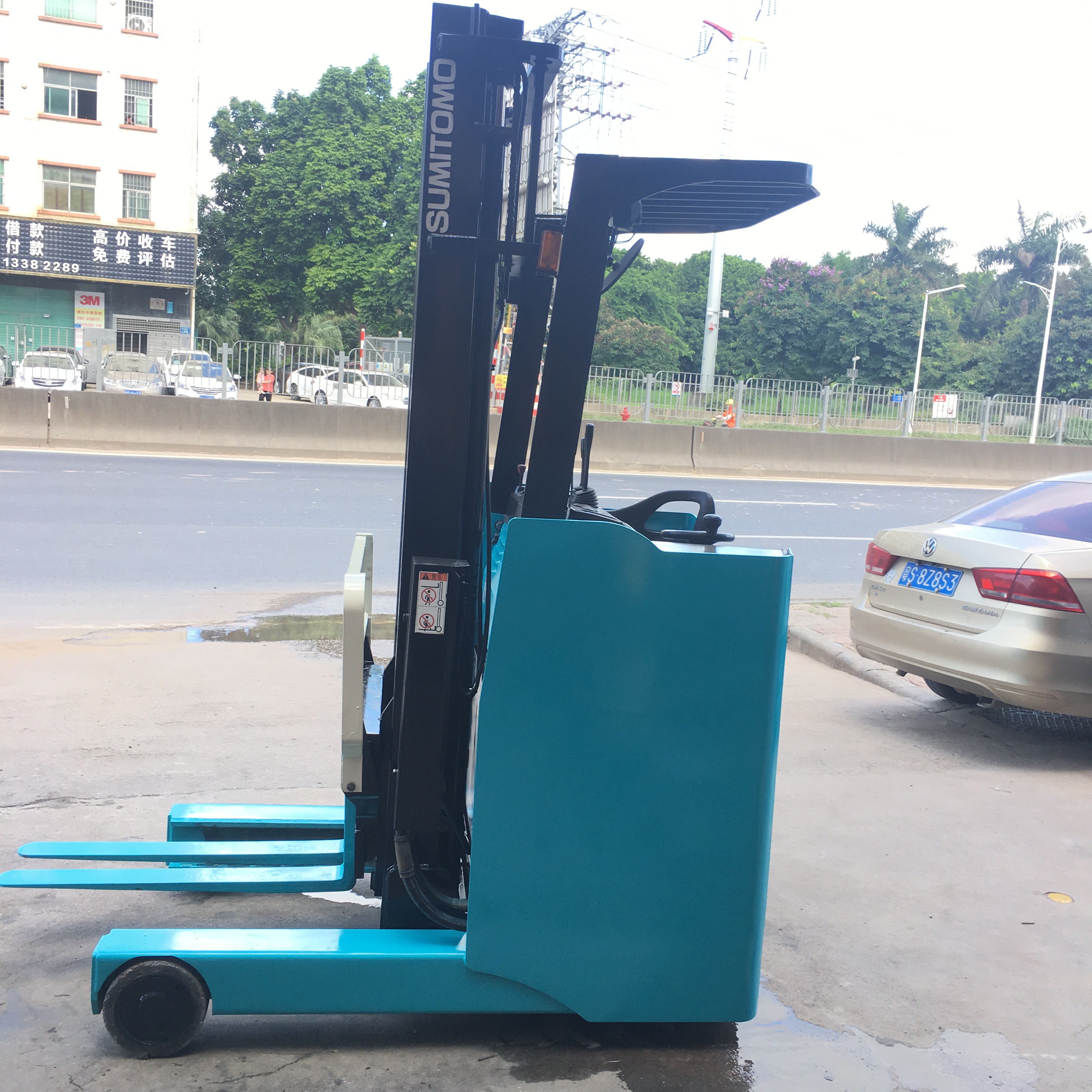 進(jìn)口二手1.5噸住友前移式電動叉車 1.5噸進(jìn)口前移叉車出租