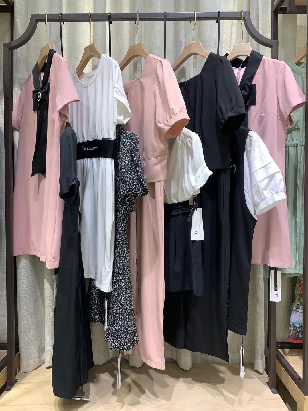品牌瑪斯荻娃22夏品牌女裝折扣剪標(biāo)女裝尾貨批發(fā)