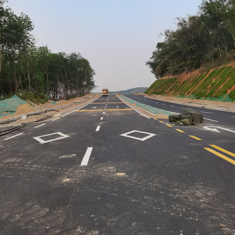 青海供應(yīng)小區(qū)道路劃線廠家、小區(qū)道路劃線供應(yīng) 新疆道路劃線施工方案 交通道路劃線廠家供應(yīng)