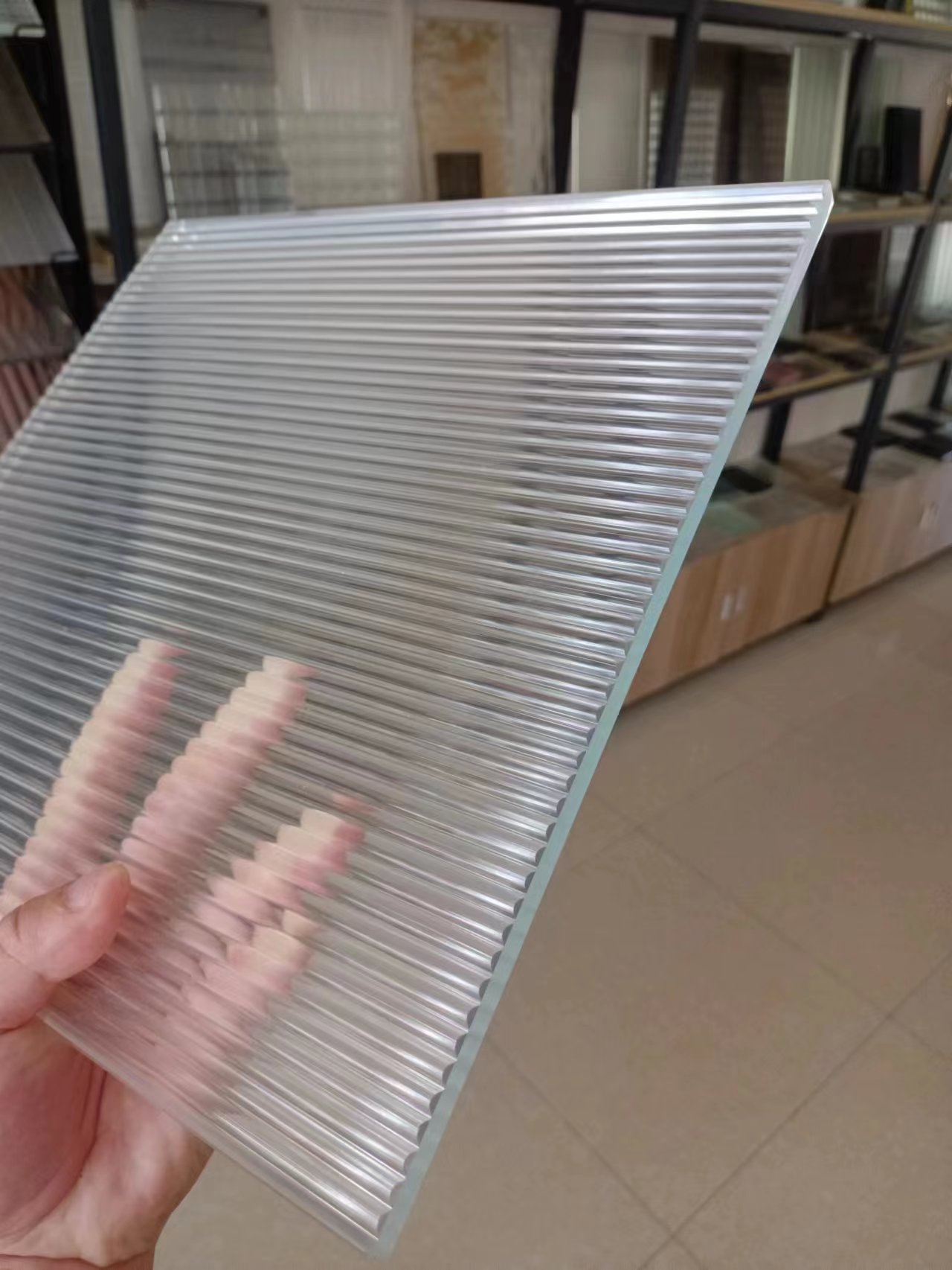 車刻玻璃供貨商_報(bào)價(jià)_價(jià)格_批發(fā)價(jià)格【佛山市京皇建材有限公司】