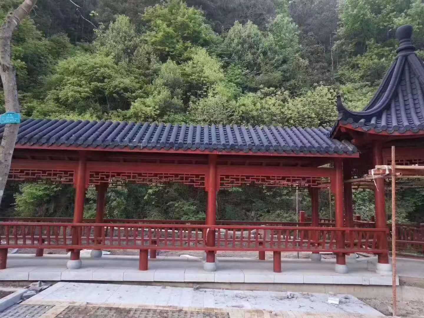 廠家批發(fā)防腐木護(hù)欄古建長(zhǎng)廊仿古雙排柱帶圍欄廊橋高低層木質(zhì)廊橋木質(zhì)長(zhǎng)廊