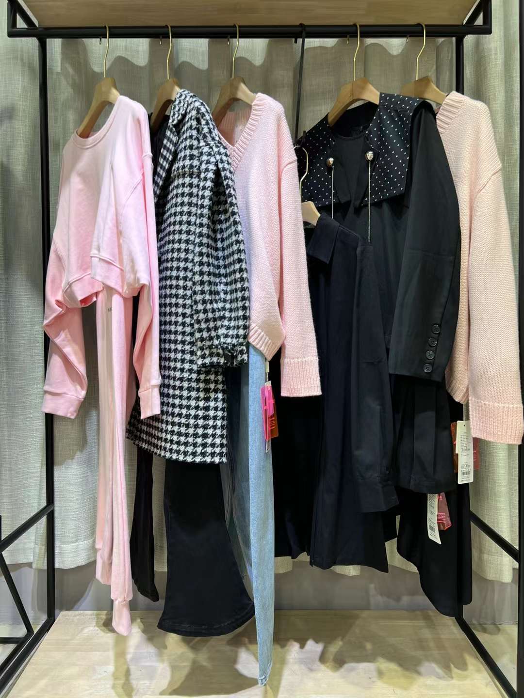 時尚潮流品牌寶貝瑪麗2022品牌女裝折扣一手貨源發(fā)供應商