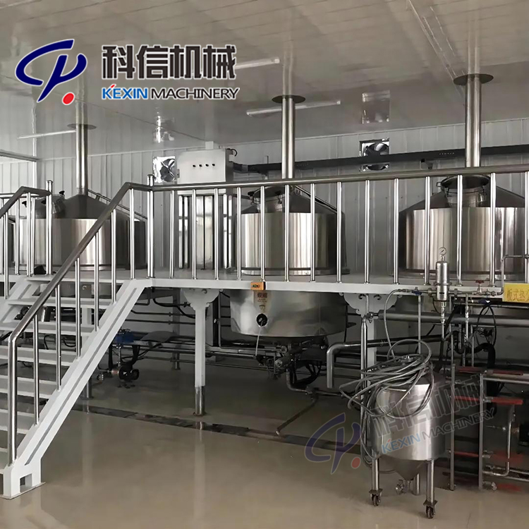 中小型酸梅湯飲料加工設(shè)備小型酸梅湯飲料流水線(xiàn)機(jī)械