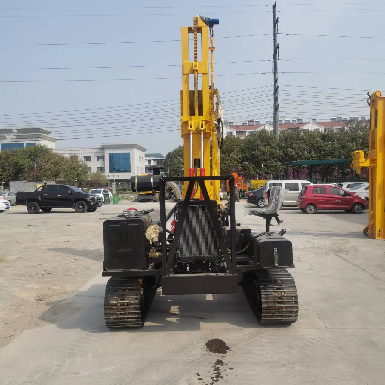 益宇重工光伏打樁機(jī)廠家 光伏鉆孔機(jī)定制