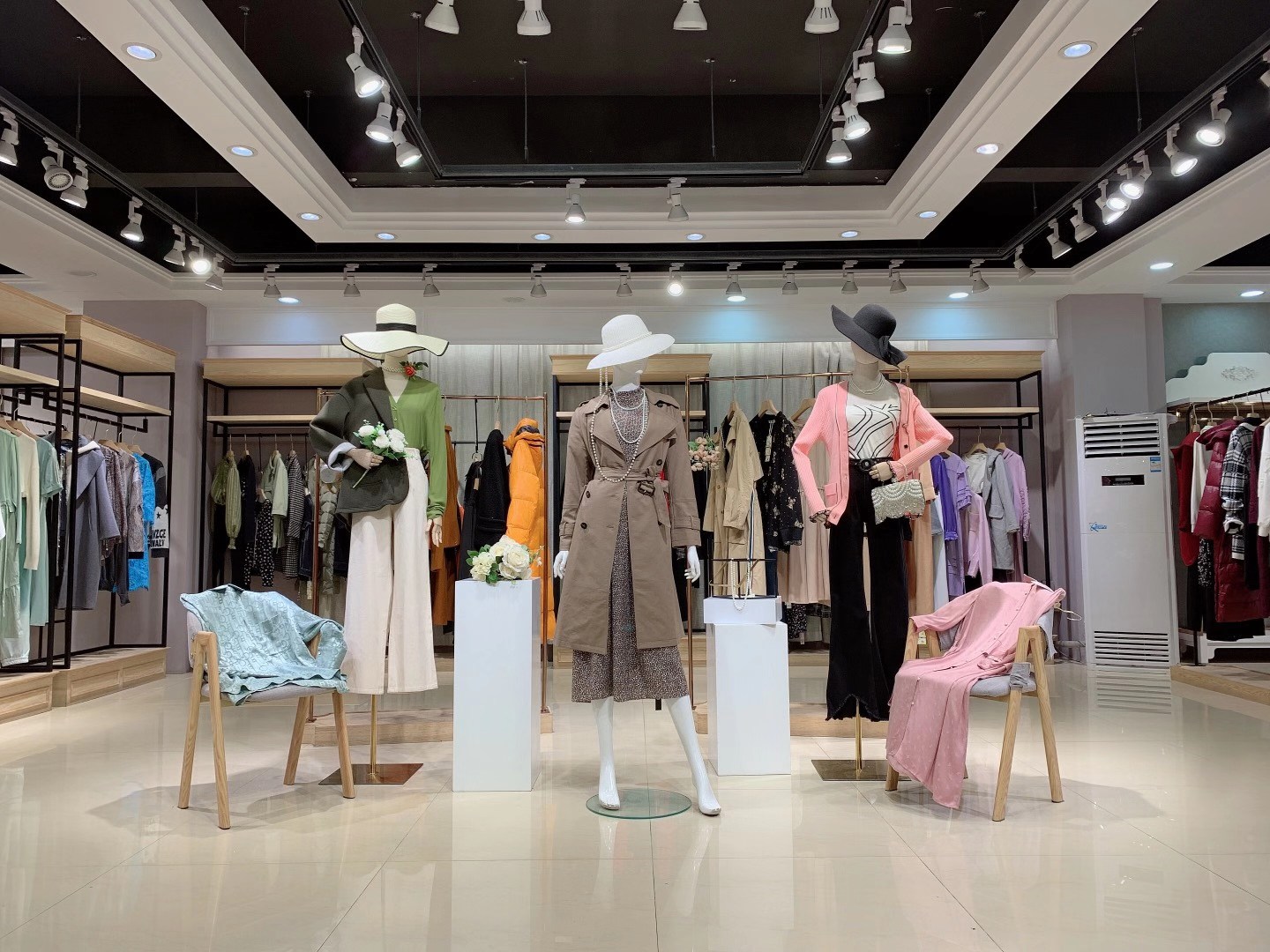 品牌莉佳麗22秋品牌女裝折扣庫存尾貨批發(fā) 三標齊全折扣女裝貨源清倉
