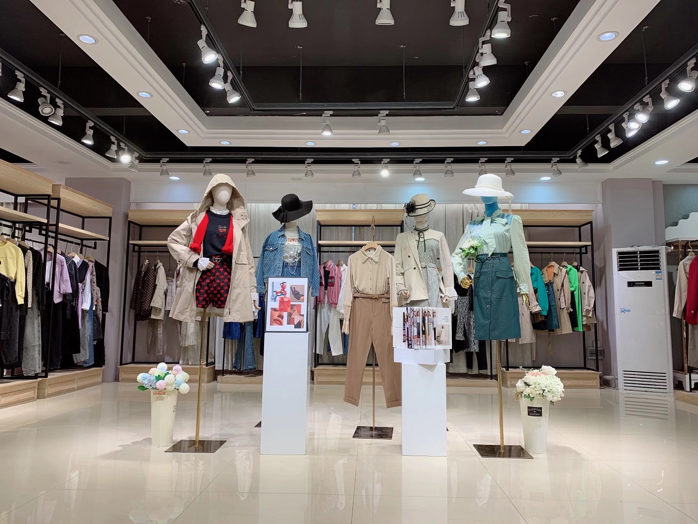 上海一二線品牌尤西子22秋品牌折扣女裝庫存尾貨清倉走份批發(fā)