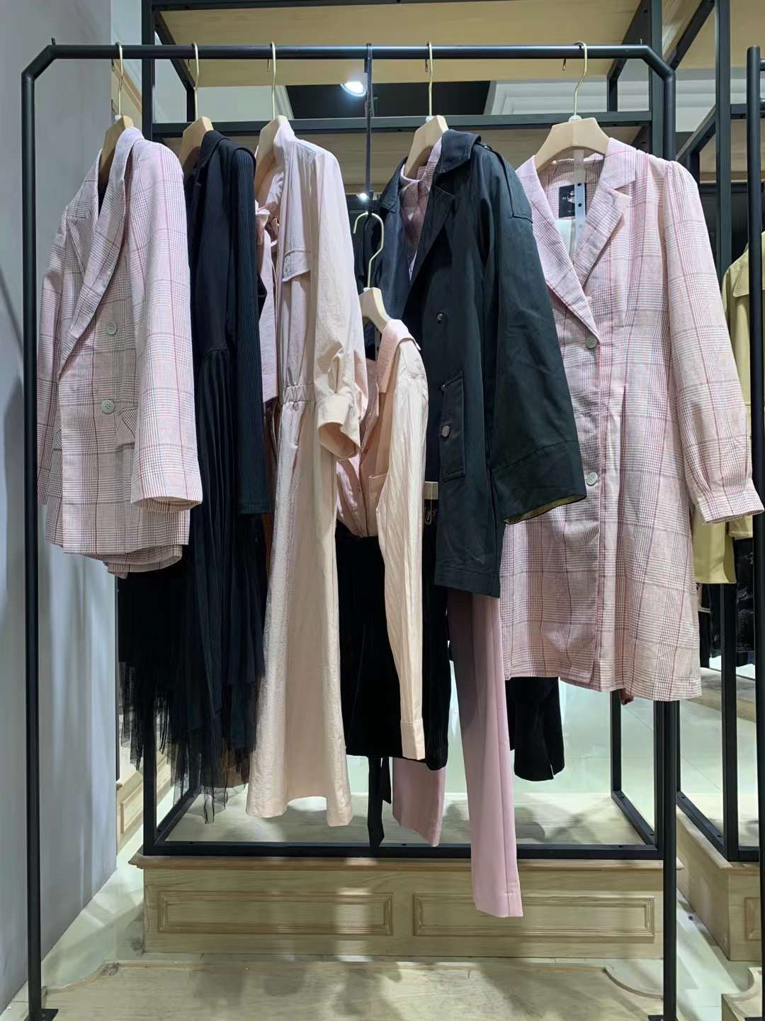 品牌【MCC】22秋專柜新撤柜品牌折扣女裝直播貨源平臺(tái)批發(fā)走份