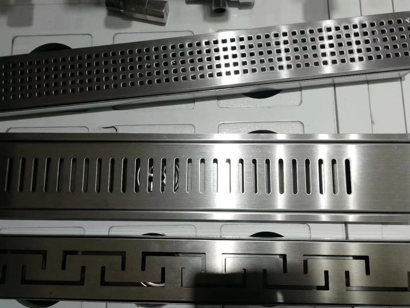 上海鏤空鋁板加工定制廠商，鋁單板批發(fā)廠家