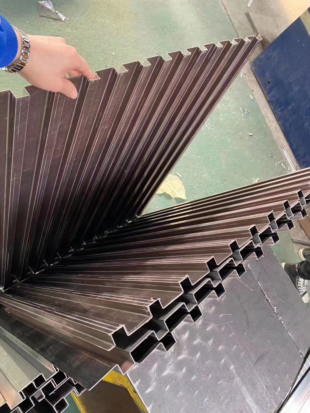 靜安區(qū)專業(yè)批發(fā)鋁板不銹鋼板沖孔 鋁板剪板折邊加工廠