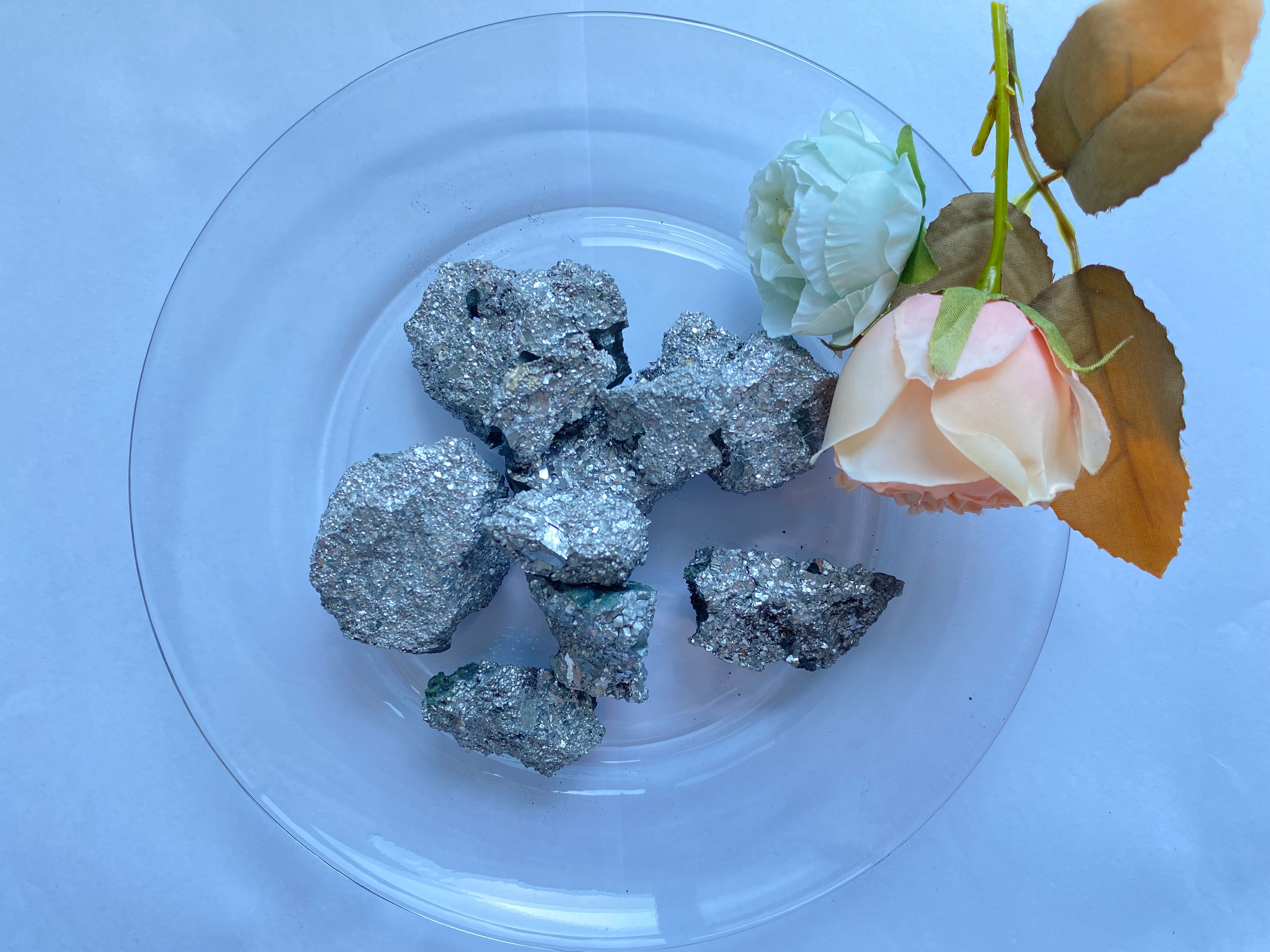 微碳鉻鐵高質(zhì)量出廠價：微碳鉻鐵60等各種型號，支持定制。