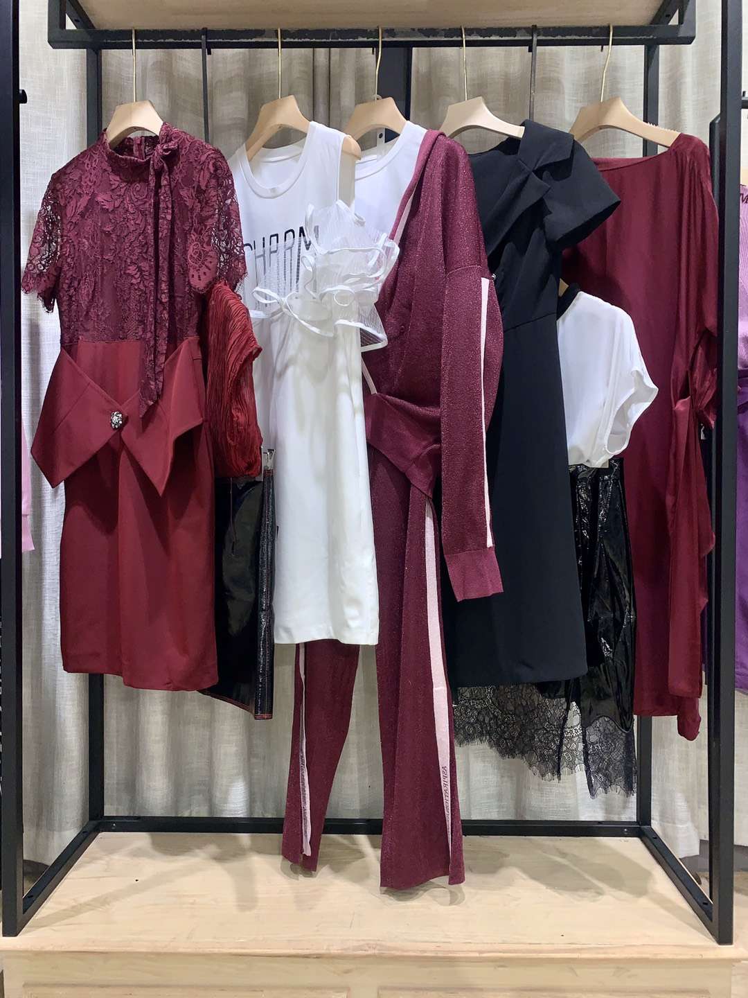 品牌折扣女裝 芭蒂娜2022大 牌女裝快手帶貨庫存進貨走份批發(fā)渠道