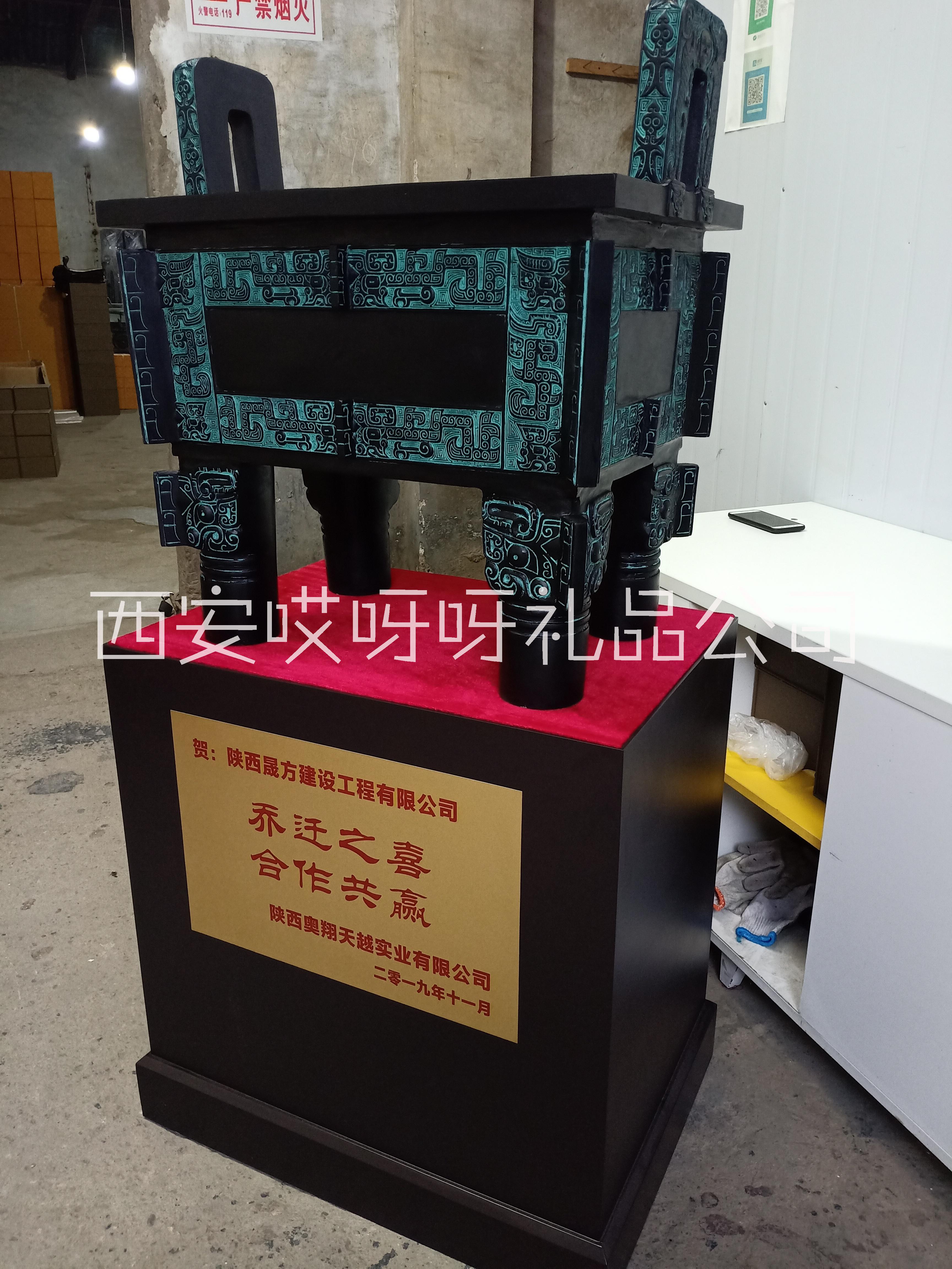 供應(yīng)仿古純銅大鼎 司母銅鼎 賀喜大吉擺件