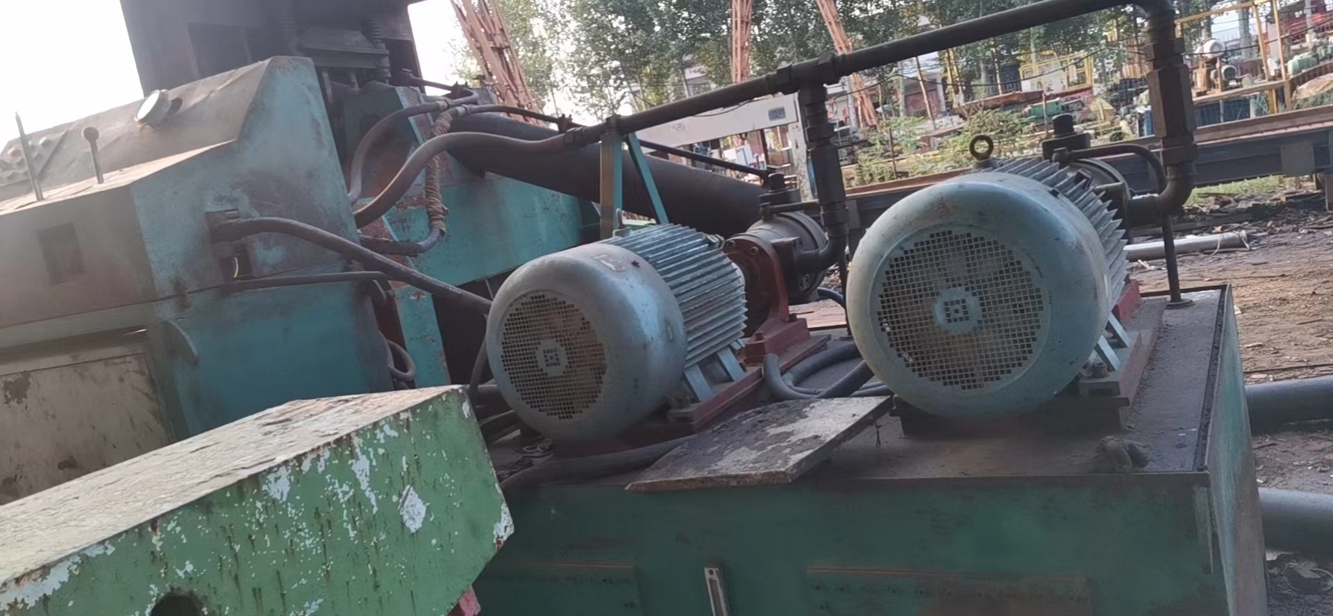 二手臥式打包機(jī)160噸_供應(yīng)商_批發(fā)【長(zhǎng)葛市李赫機(jī)械廠】