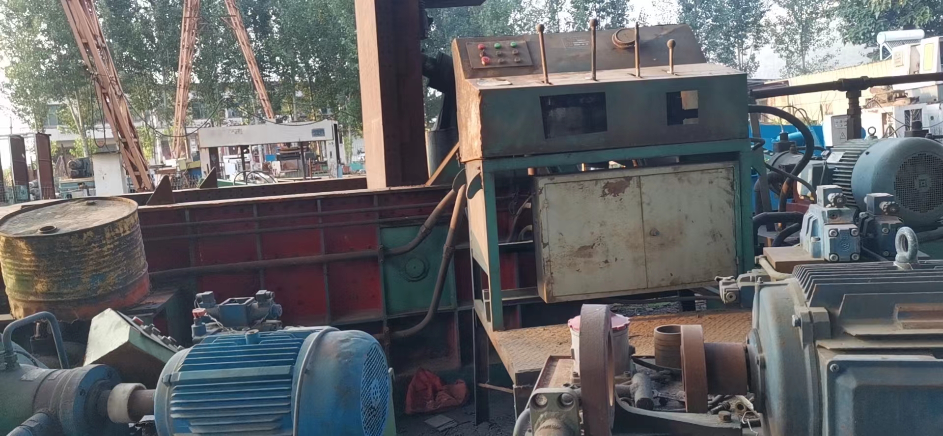 二手臥式打包機(jī)160噸_供應(yīng)商_批發(fā)【長(zhǎng)葛市李赫機(jī)械廠】