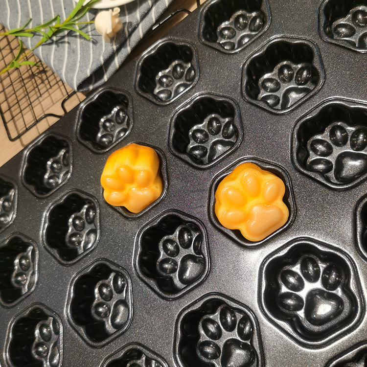 新華不沾烤盤(pán)54連卡通熊掌趣味糕點(diǎn)模具熊掌布丁蛋糕4060不沾模具