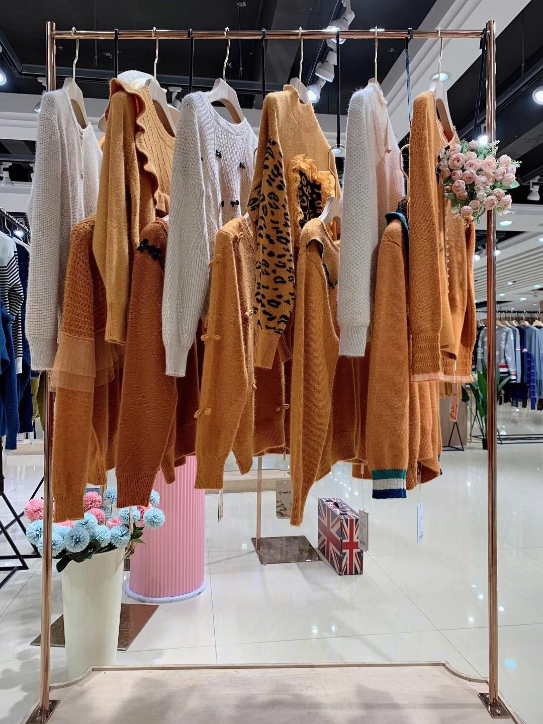 撤柜折扣女裝 古丘谷兒2022撤柜品牌剪標女裝一手貨源庫存是正 品嗎