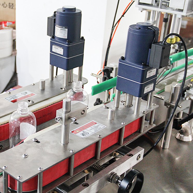 全自動(dòng)直線搓蓋機(jī)，回轉(zhuǎn)式旋蓋機(jī)，夾瓶式擰蓋機(jī)