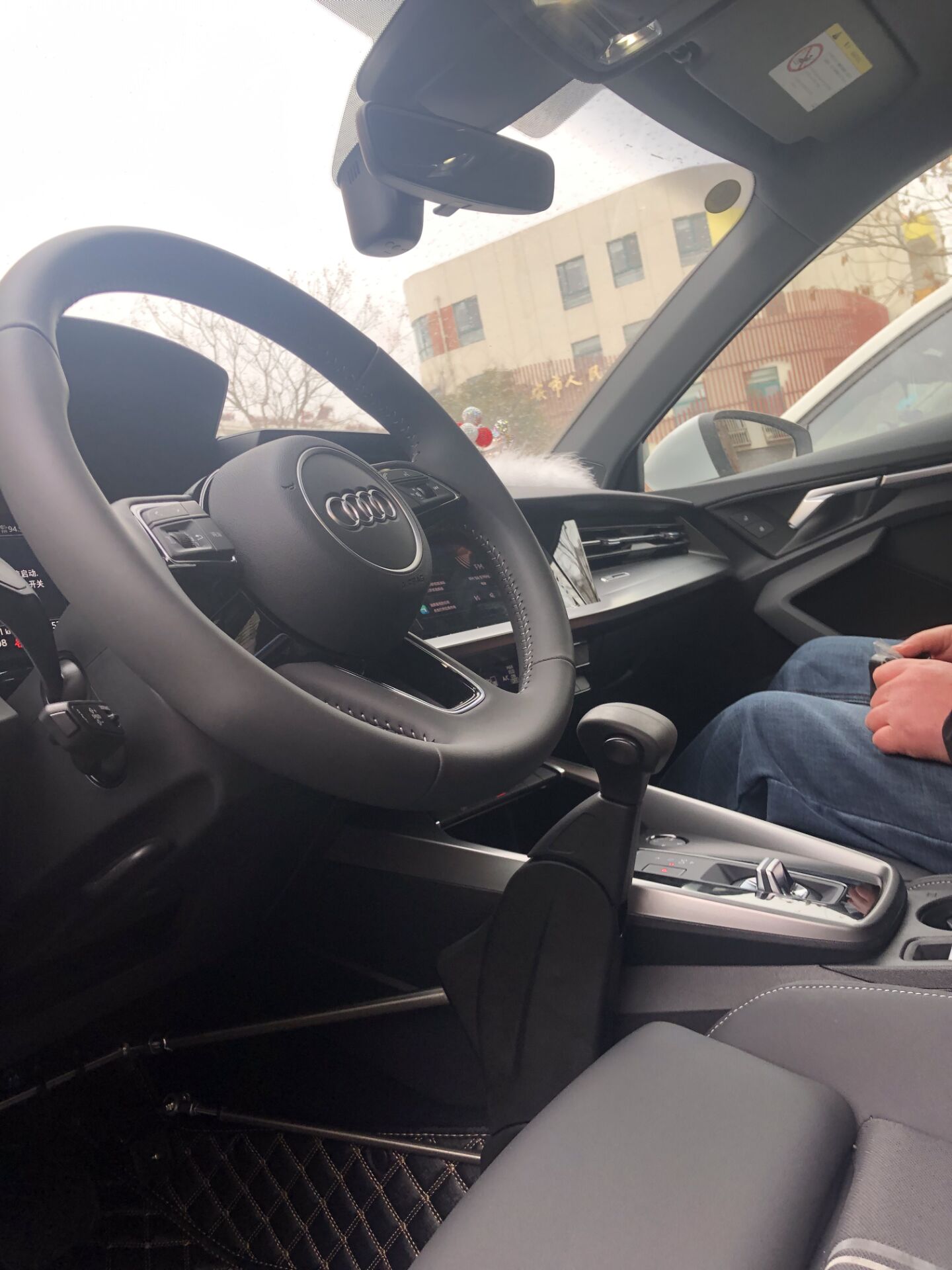 新曙源德式手動(dòng)駕車(chē)裝置，雙節(jié)折疊，安全穩(wěn)定，符合所有自動(dòng)擋車(chē)型