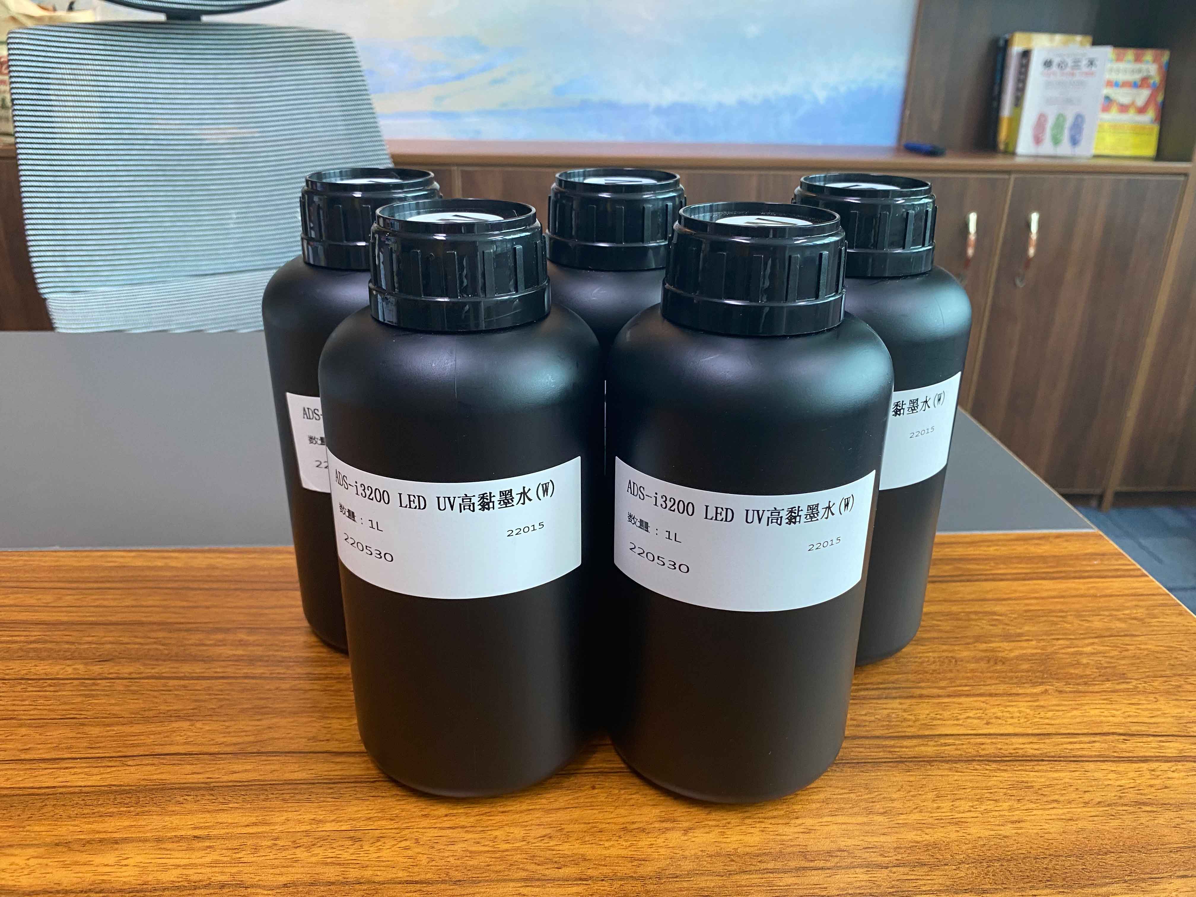 臺灣東周i3200 高噴數(shù)碼打印uv墨水