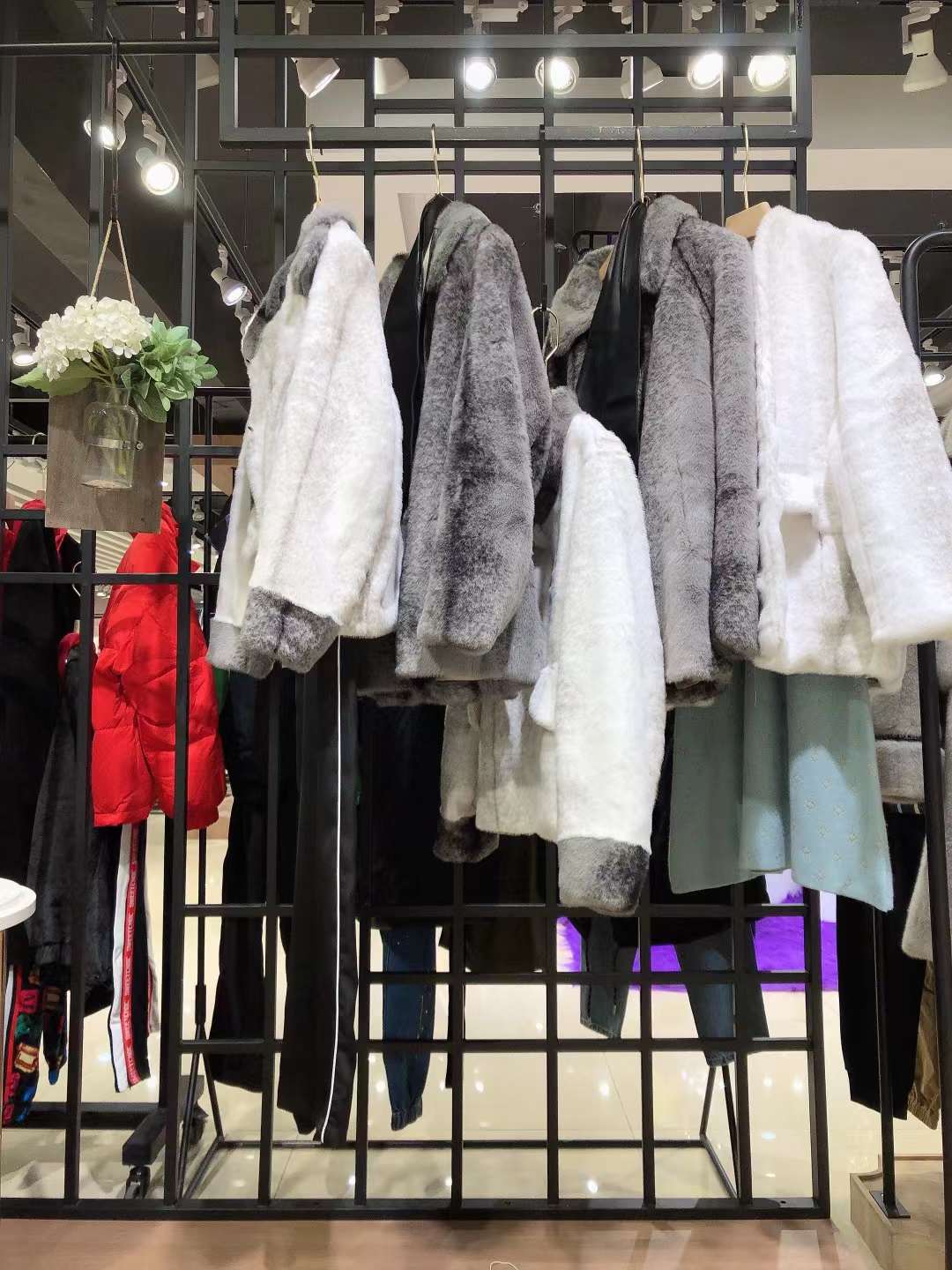 品牌折扣女裝 銀蘭  22冬 直播撤柜女裝折扣庫(kù)存尾貨廠家貨源批發(fā)清倉(cāng)