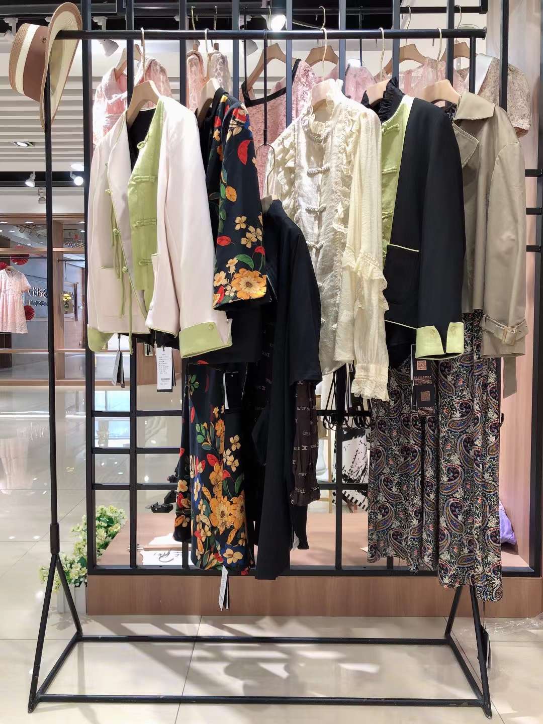 品牌折扣女裝 婕妮熙202秋 直播間的品牌折扣女裝批發(fā)進貨渠道