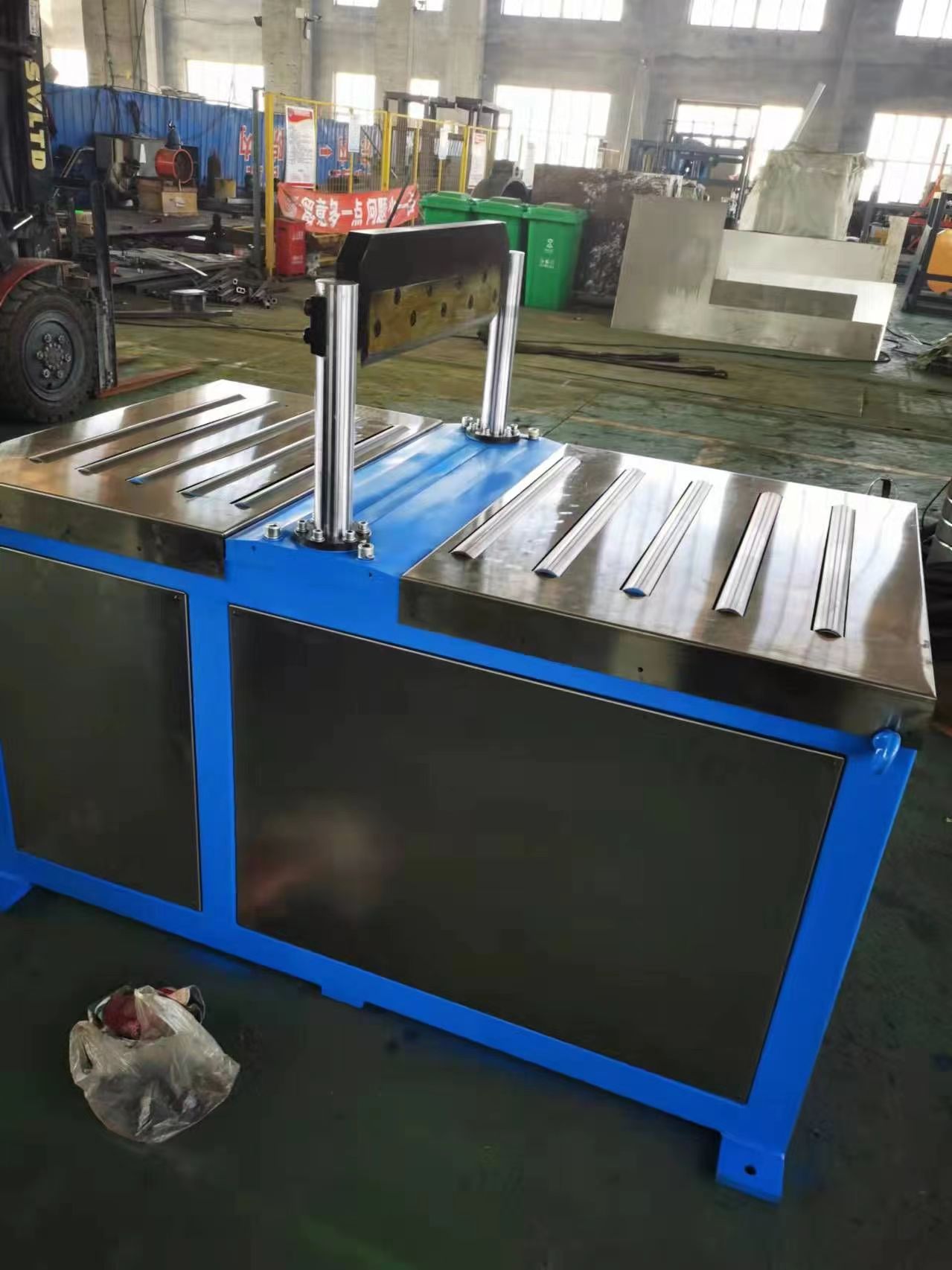 臺式切膠機(jī)批發(fā)價(jià)格、液壓臺式切膠機(jī)多少錢一臺、大連臺式切膠機(jī)廠