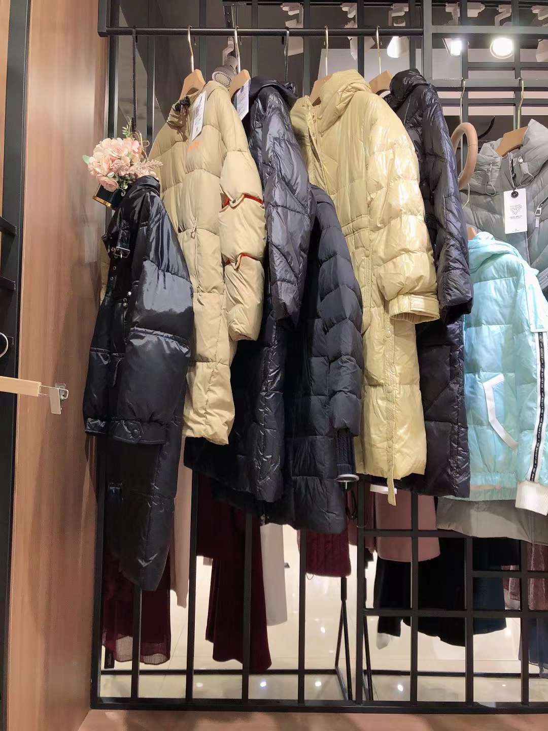 品牌折扣女裝 熙蘭雅2022冬 抖音帶貨女裝廠家一手貨源批發(fā)供應(yīng)鏈