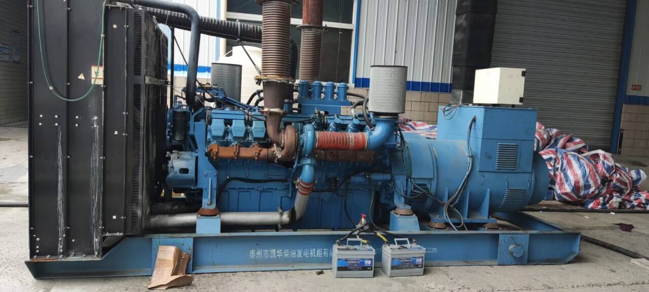 奔馳900kw發(fā)電機(jī)組