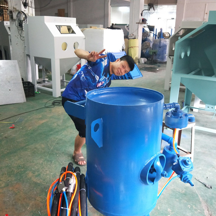 手動(dòng)噴砂機(jī)公司 東莞移動(dòng)開放式加壓噴砂機(jī) 400型移動(dòng)開放式噴沙機(jī)