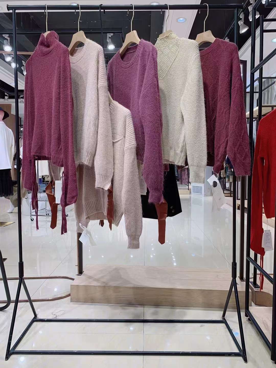 當季海量爆款奧詩芮浣熊毛衣22冬女裝品牌毛衣專柜正 品折扣直播進貨渠道