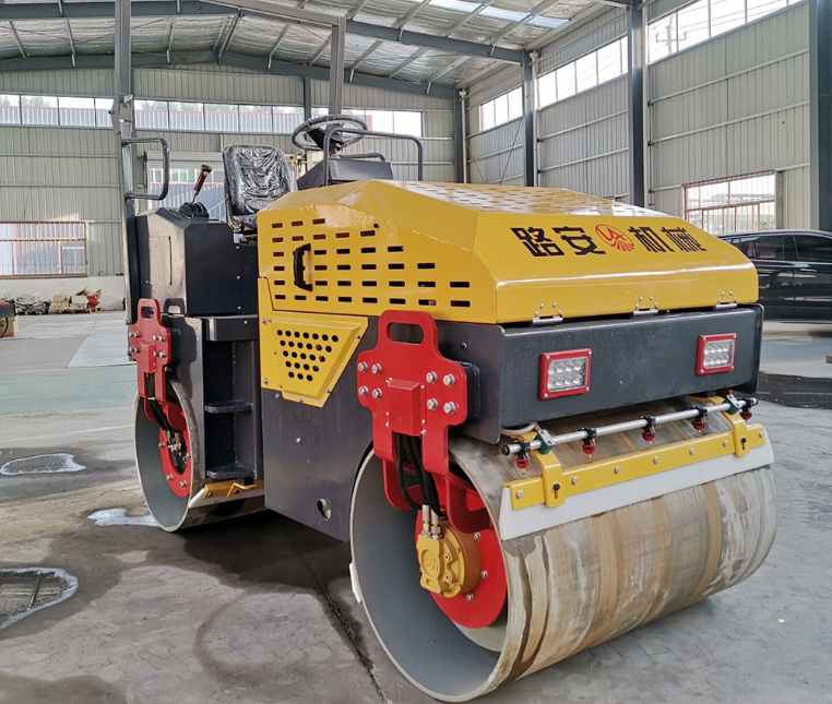 買小型壓路機　3噸全液壓雙輪壓路機到路安機械　包滿意