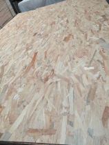 E0級歐松板OSB 定向結(jié)構(gòu)板打底格柵家具刨花板