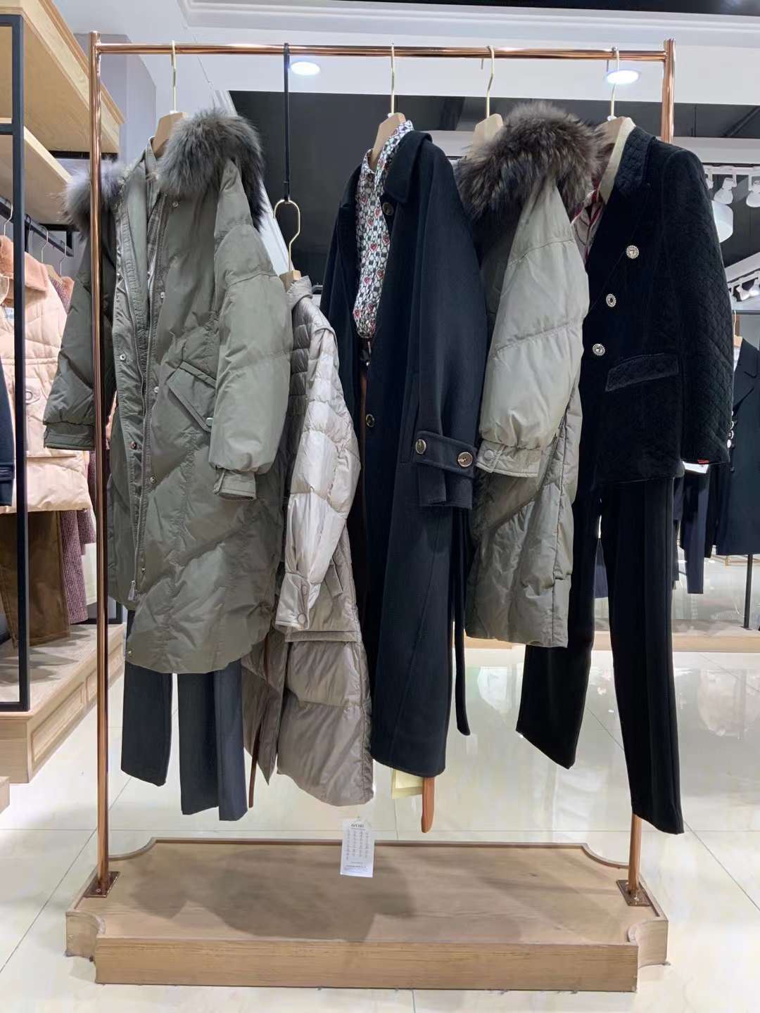 歐絨萊ORO LAY中國原創(chuàng)時尚品牌折扣店女裝貨源布梵季歌長期供應(yīng)批發(fā)