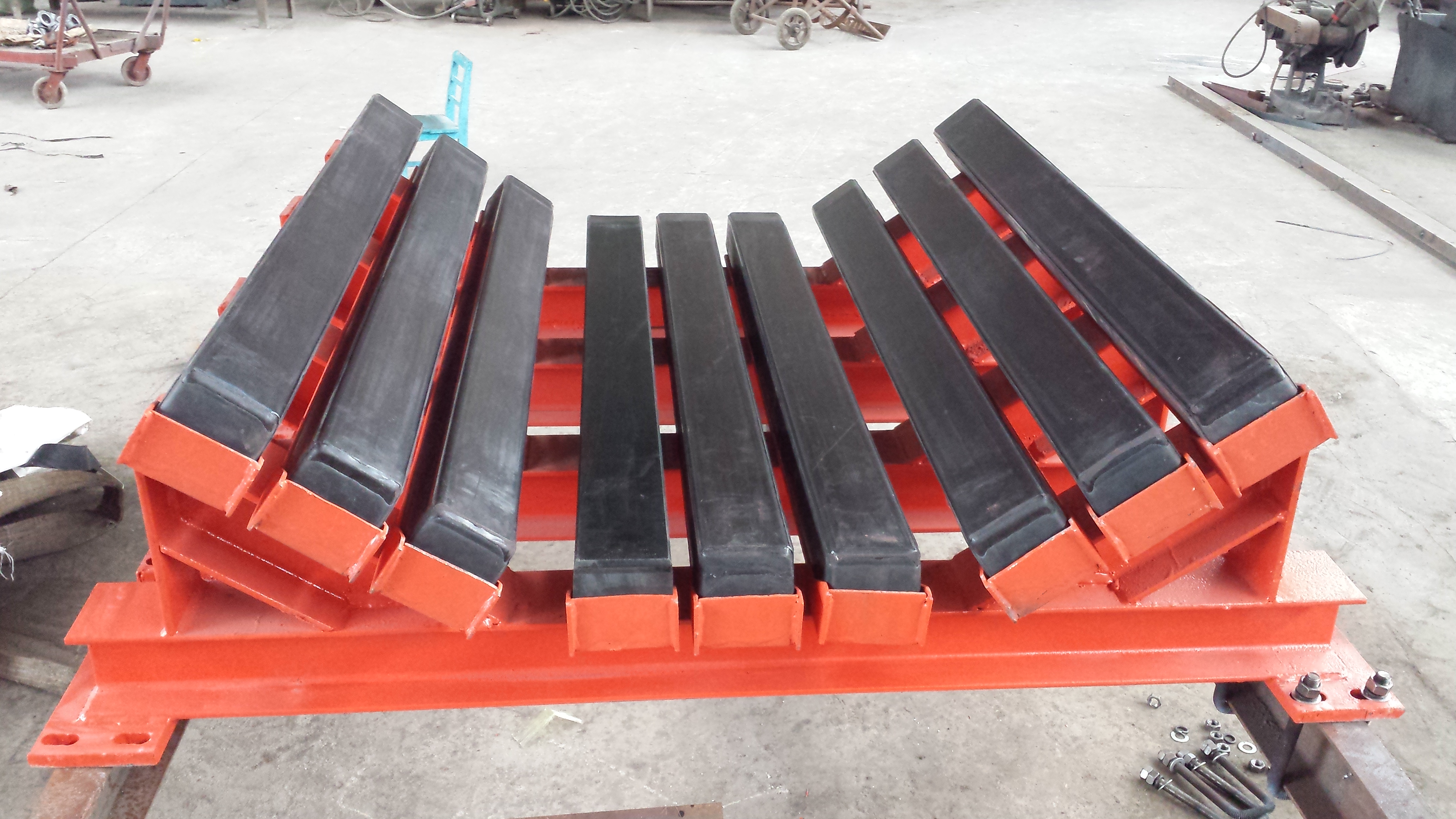 皮帶機(jī)緩沖床  皮帶機(jī)緩沖床廠家-價(jià)格-定制【徐州市特立機(jī)械科技有限公司】