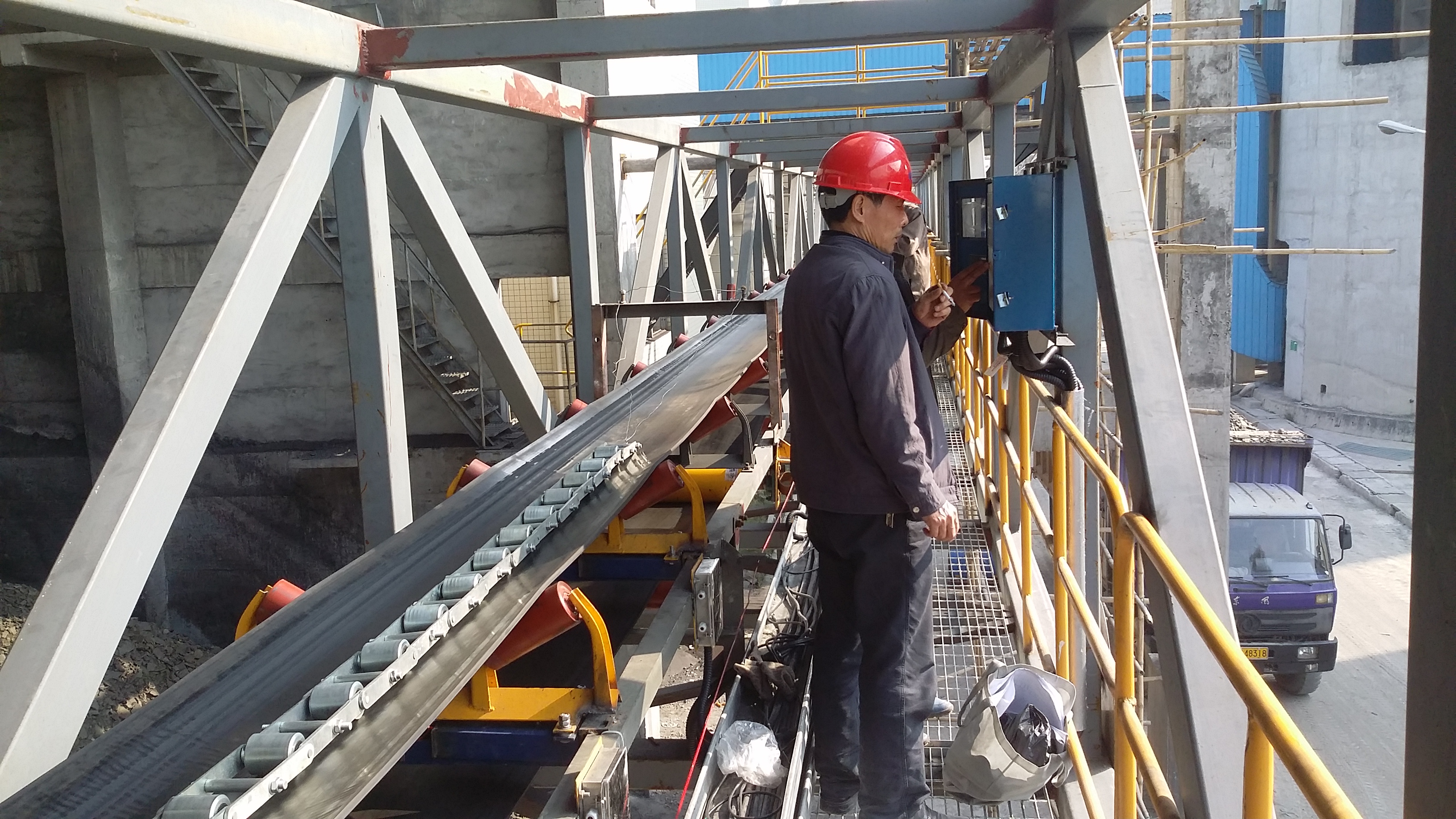 徐州電廠輸煤皮帶機(jī)-電廠輸煤皮帶機(jī)生產(chǎn)可定制