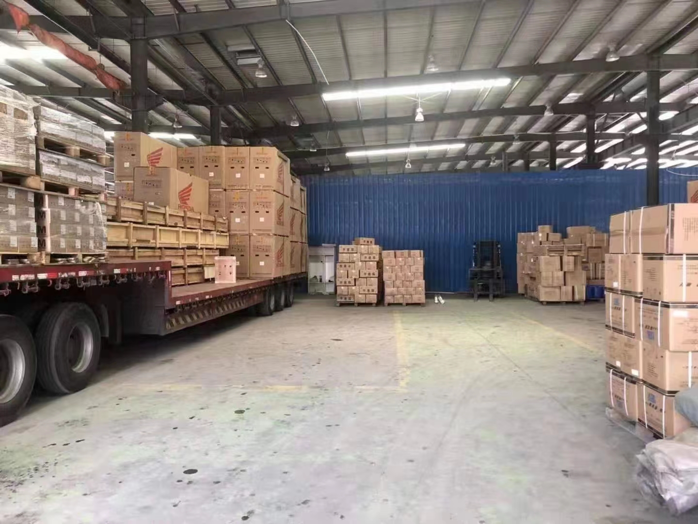 鄭州到平?jīng)鑫锪鲗＞€ 鄭州到平?jīng)鑫锪鞴?時效最快的鄭州的平?jīng)鲐涍\公司