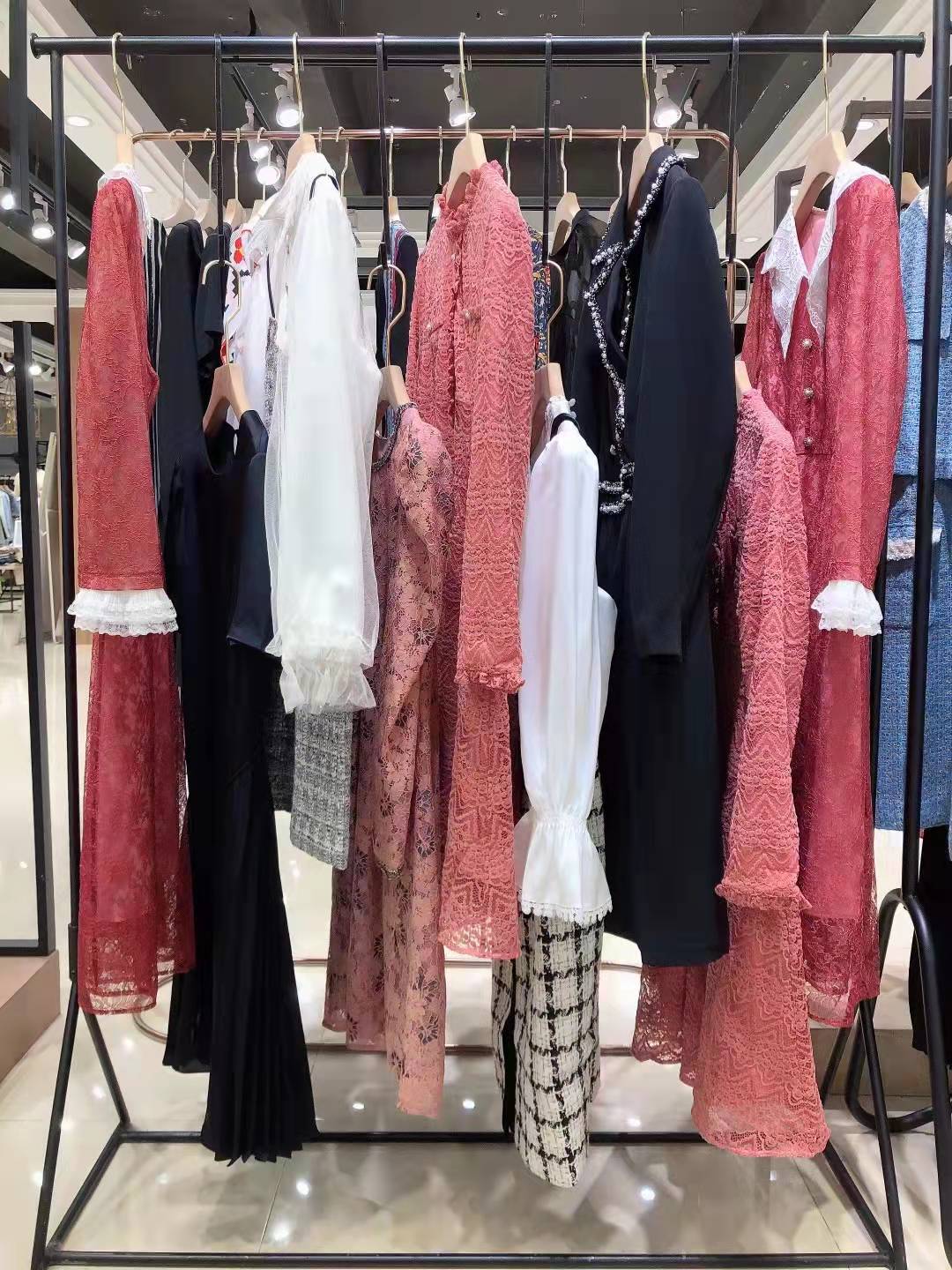 快手淘大 牌品牌女裝是正 品嗎批發(fā)渠道 國內知 名品牌 恩裳2022
