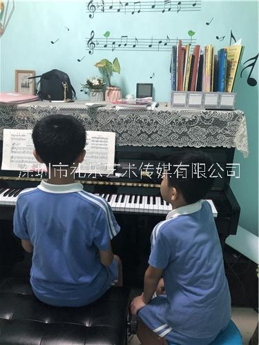 南山鋼琴培訓(xùn)有效練習(xí)鋼琴的六種方