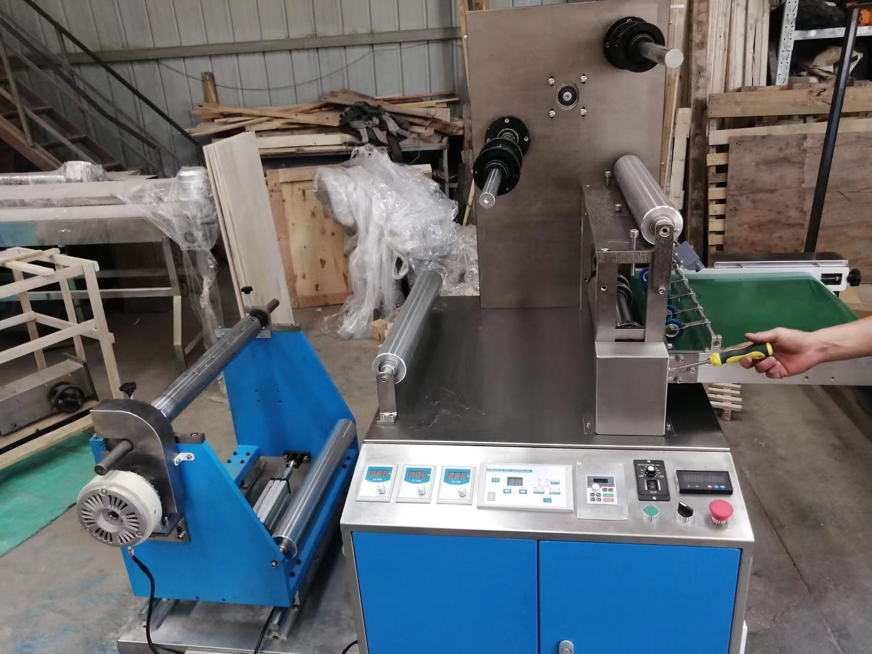 河南600型膏藥輥切機(jī)廠家，批發(fā)，報價【河南輝恒機(jī)電設(shè)備有限公司】