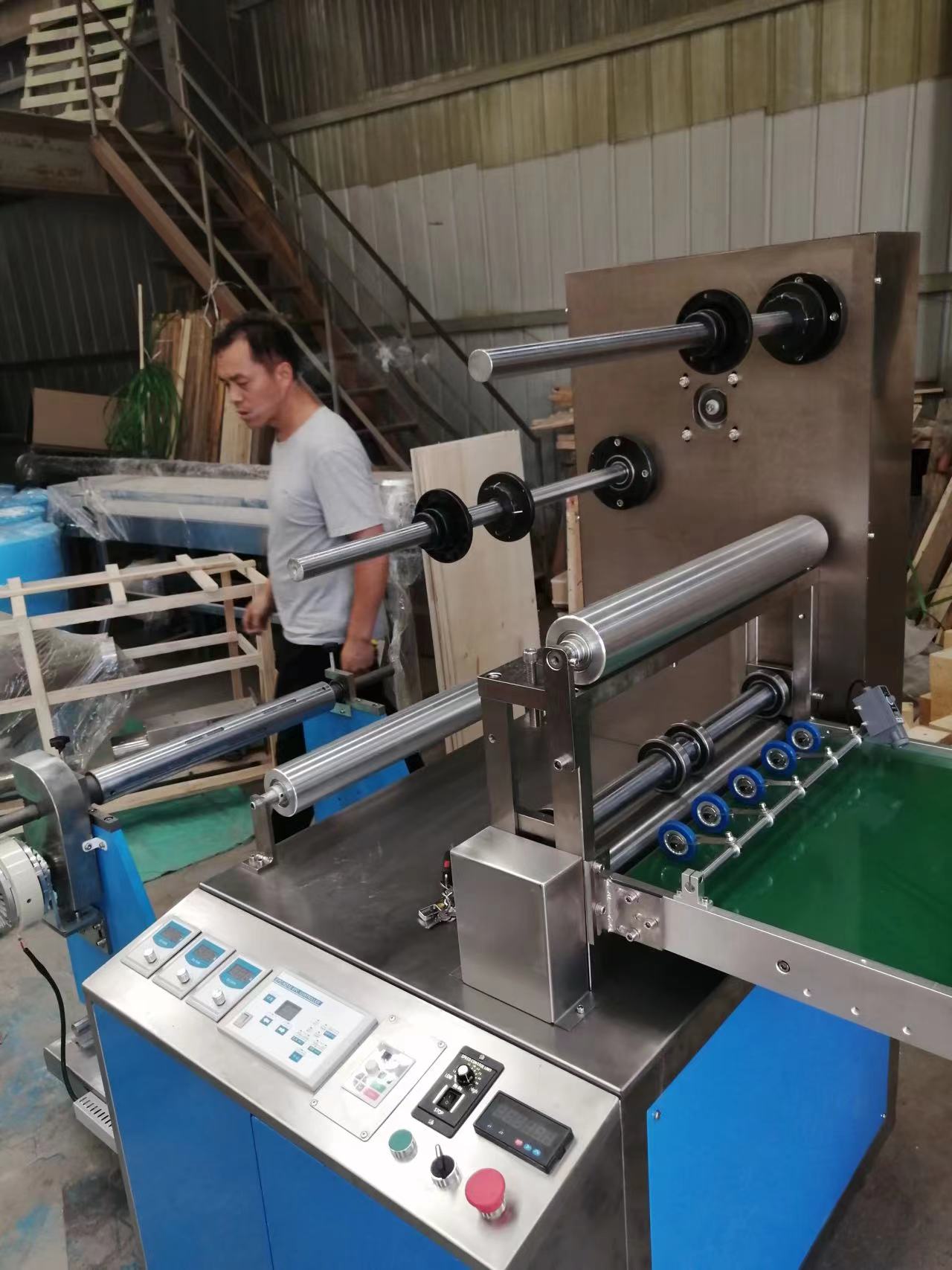 河南600型膏藥輥切機(jī)廠家，批發(fā)，報價【河南輝恒機(jī)電設(shè)備有限公司】