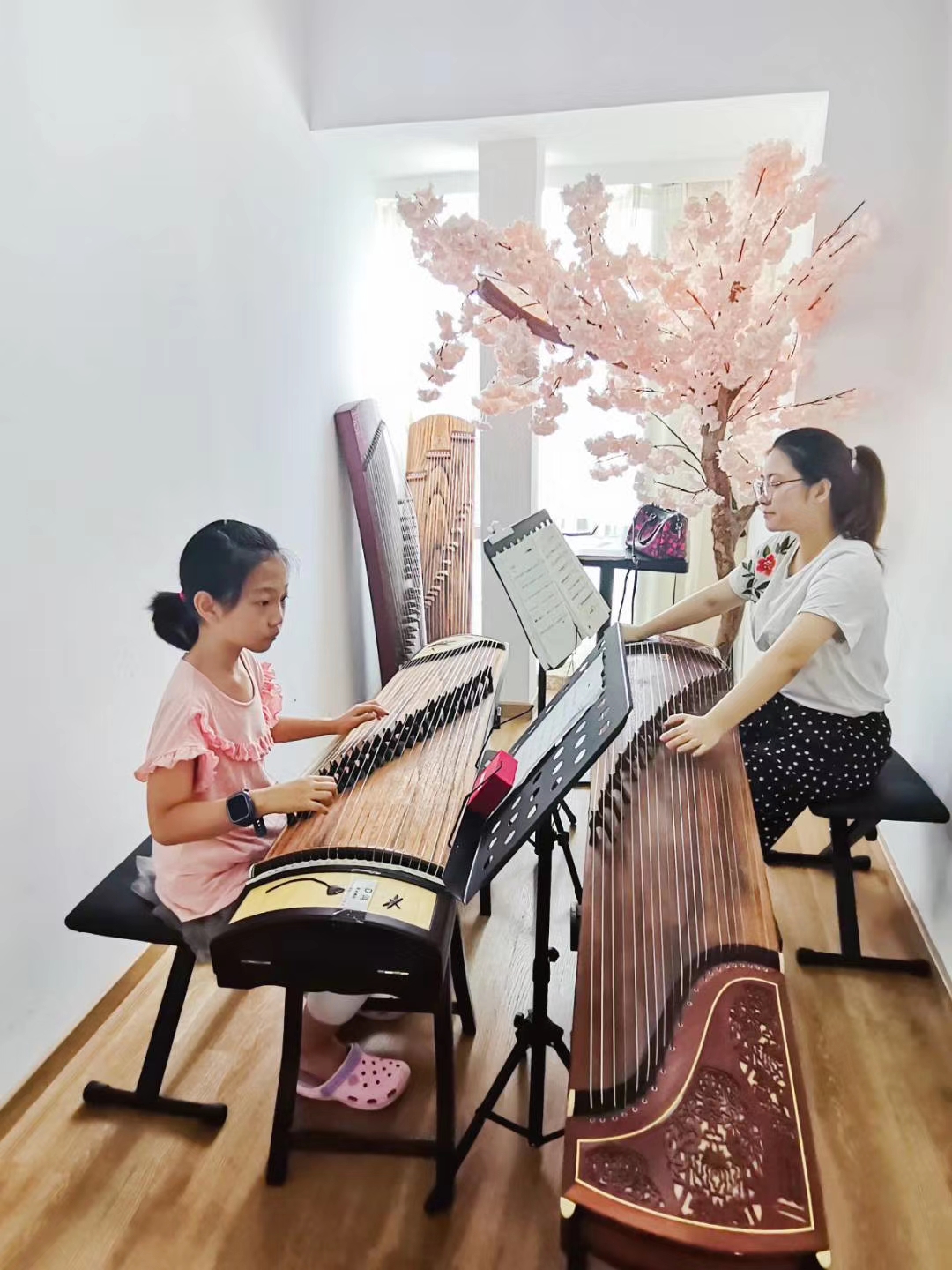 南山白石洲古箏培訓古箏技法快四點